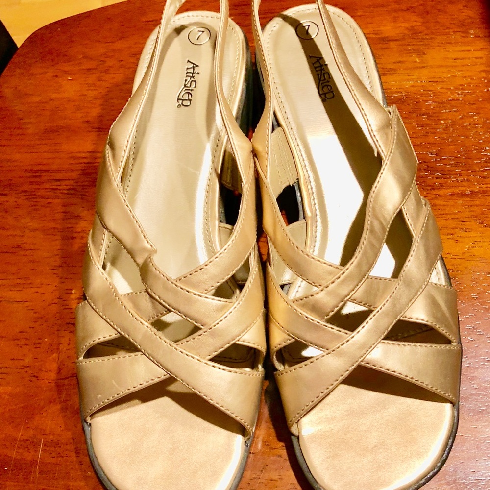 Airstep size 7 gold slingback wedge sandal